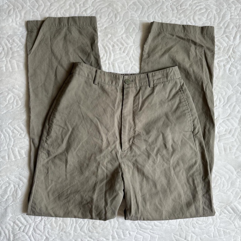3 / $30 💘 Uniqlo khaki green pants - Picture 2 of 4